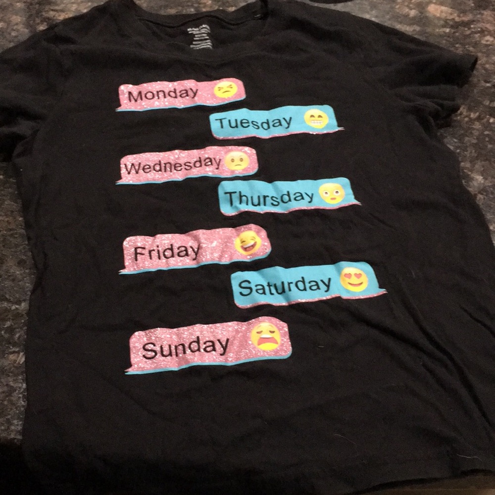 Black shirt emoji1 14/16